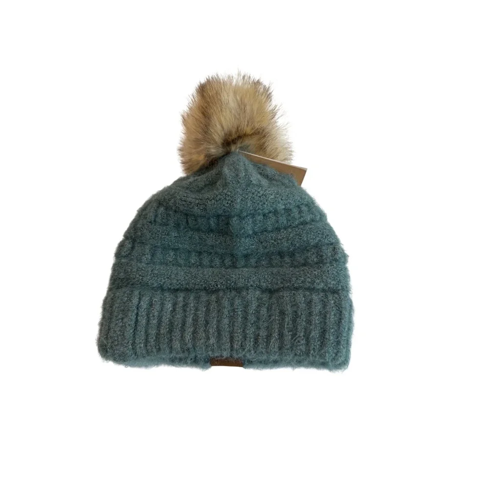 C.C. beanie pom